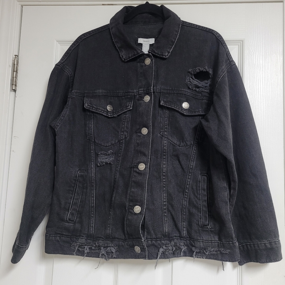 Forever 21 NWT black Distressed Denim Jacket Size Medium.